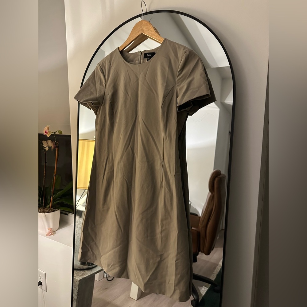 Theory Sheath Dress in Green Size 6